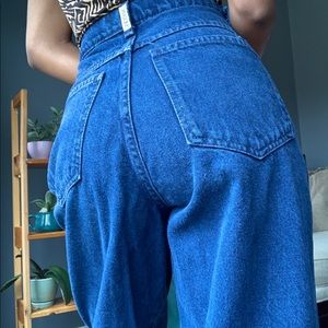 Adorable Vintage 80s/90s Mom Jeans😍
